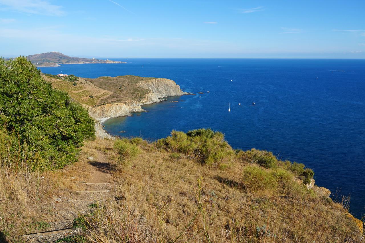上图:以色列的沿海平原(Israeli coastal plain)。当基督再来的时候,这里将要应验:「愿天欢喜,愿地快乐!愿海和其中所充满的澎湃!愿田和其中所有的都欢乐!那时,林中的树木都要在耶和华面前欢呼。」(诗九十六11-12)